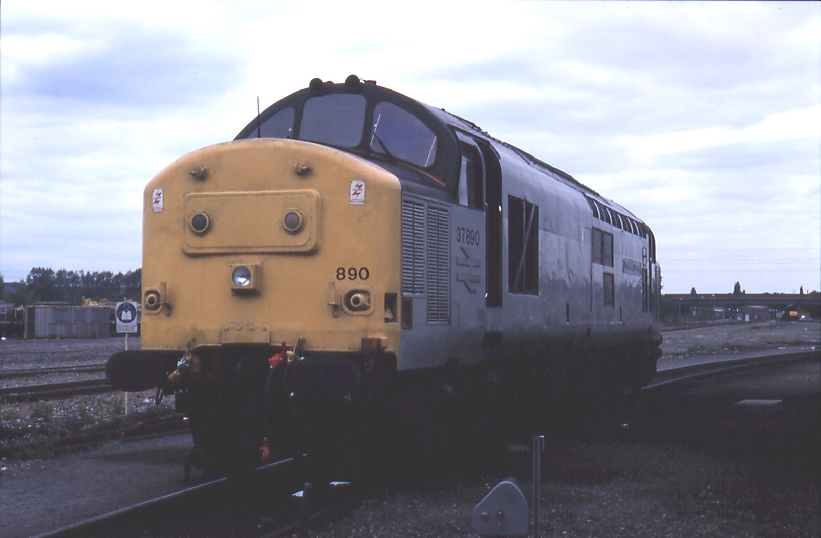37890 stabled at Toton TMD, shortly after the Petroleum sector decals had been removed, 18th September 1994. Bob Wallen